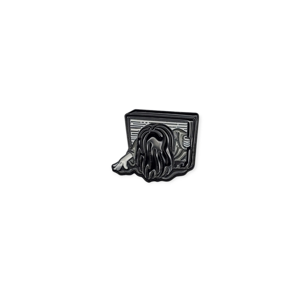 Paramount Pictures Jewelry - The Ring movie Samara coming out of TV Pin/Brooch